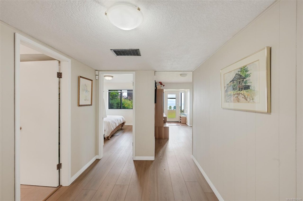 5299 Parker Ave