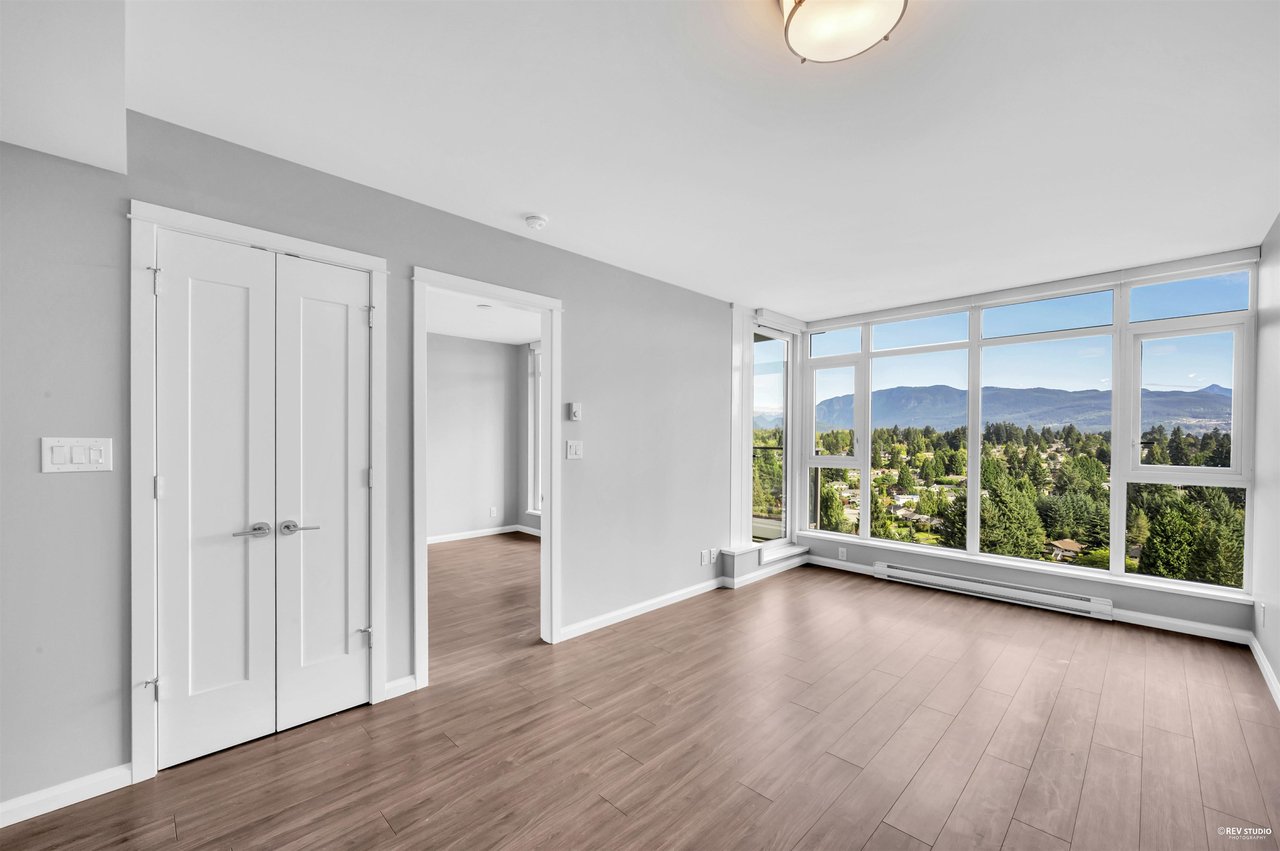 1706-520 Como Lake Ave