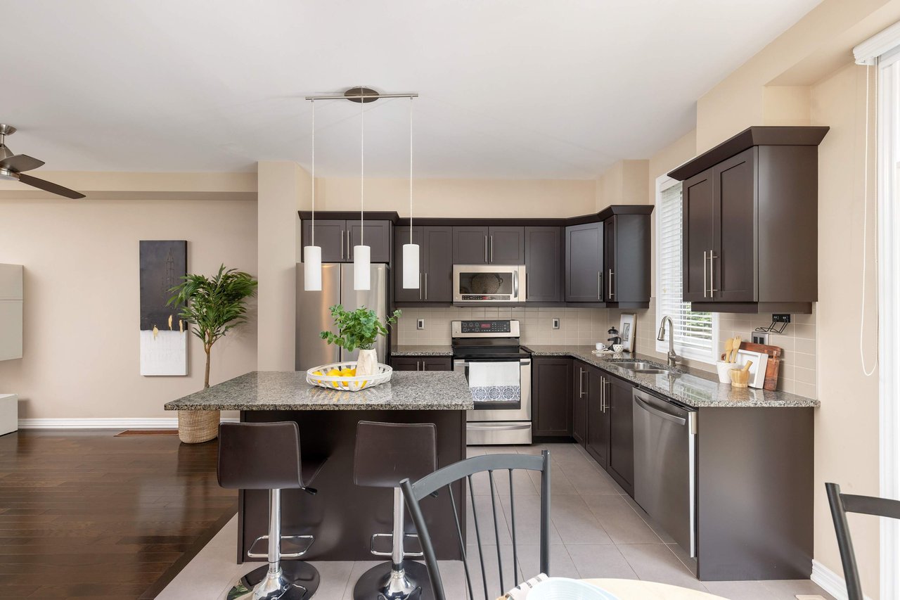14-4165 Upper Middle Road Unit: 14