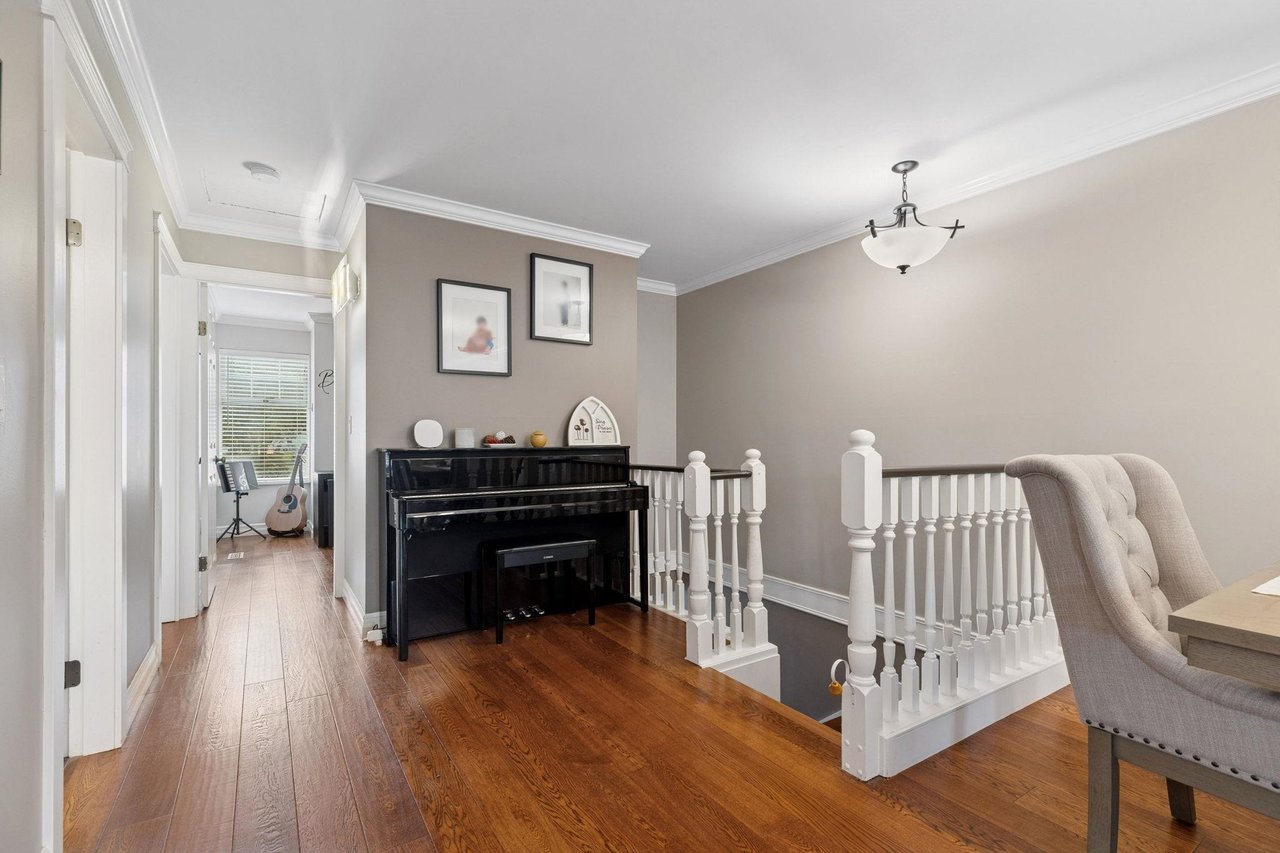 39-1140 Falcon Dr