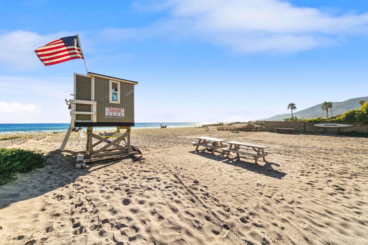 Beautiful Malibu West Home