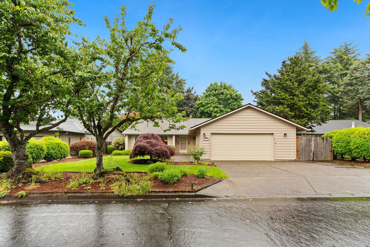 Just Listed | Pretty in Pick’s Landing
