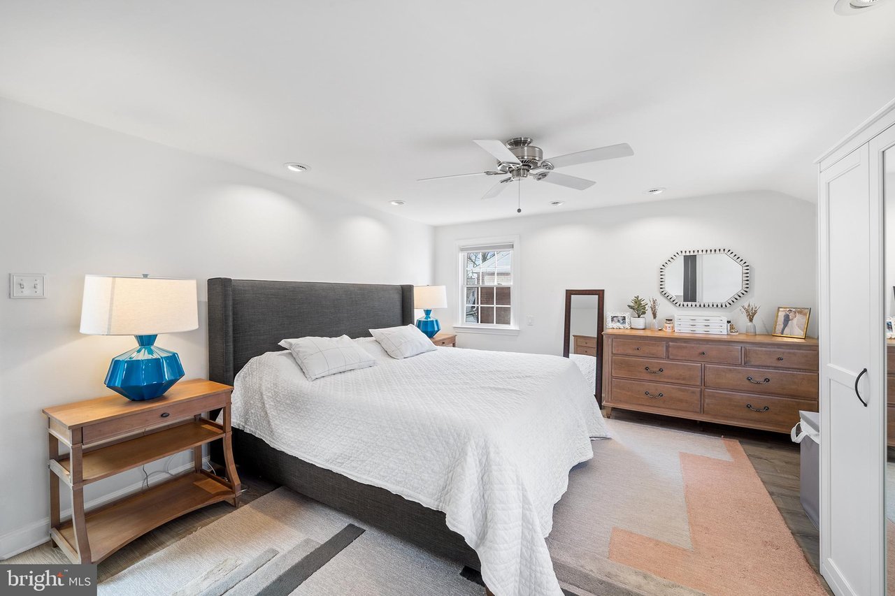 141 Barrie Rd