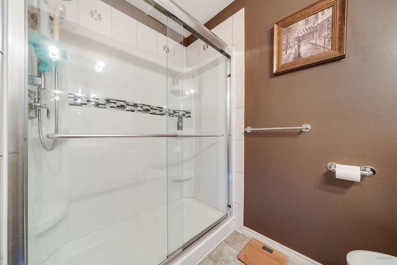 304-455 Bromley St