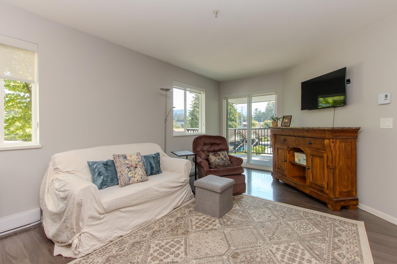 C211-40140 Willow Cres