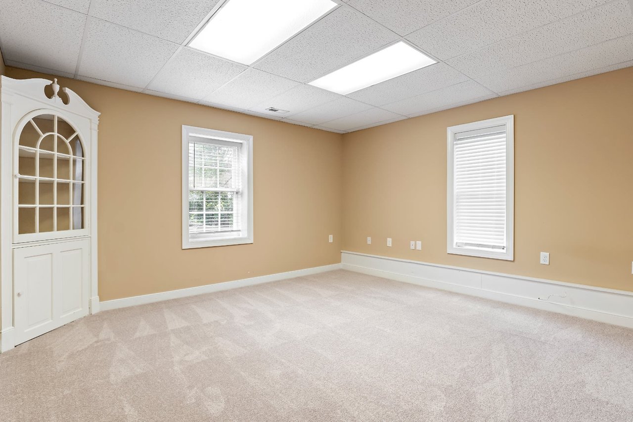 8805 Thornton Heath Drive