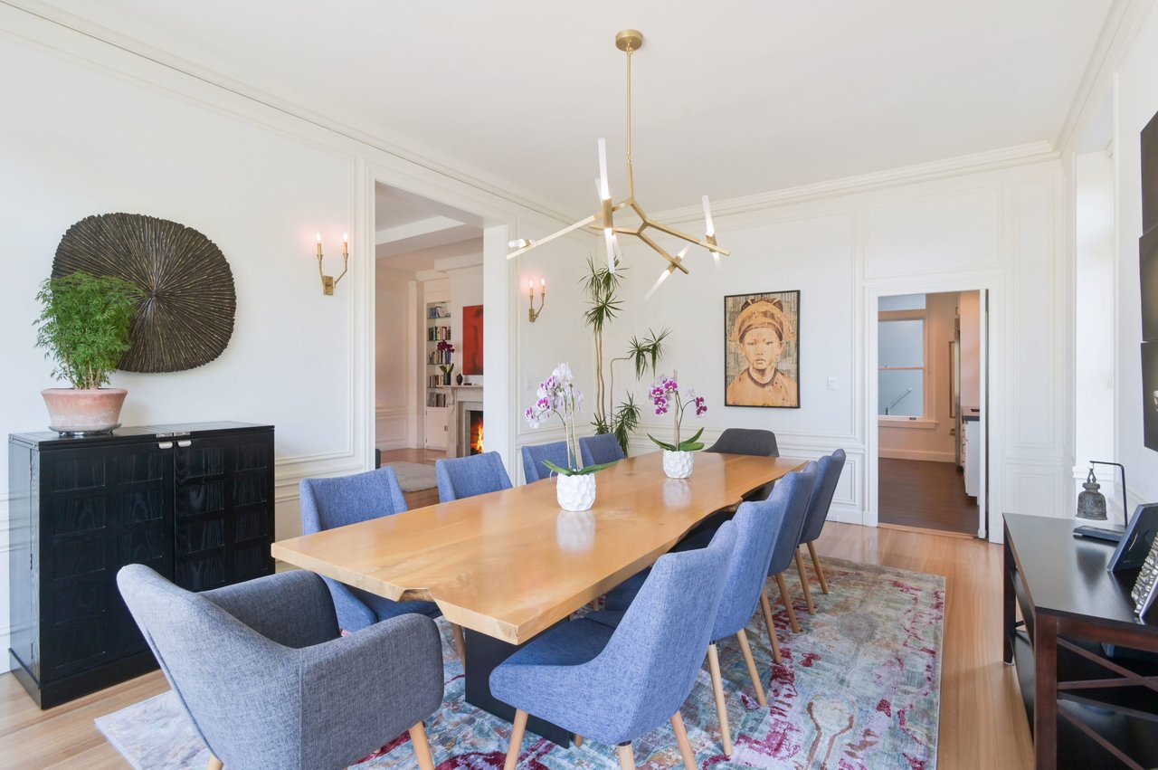 Grand Scale Pacific Heights Apartment