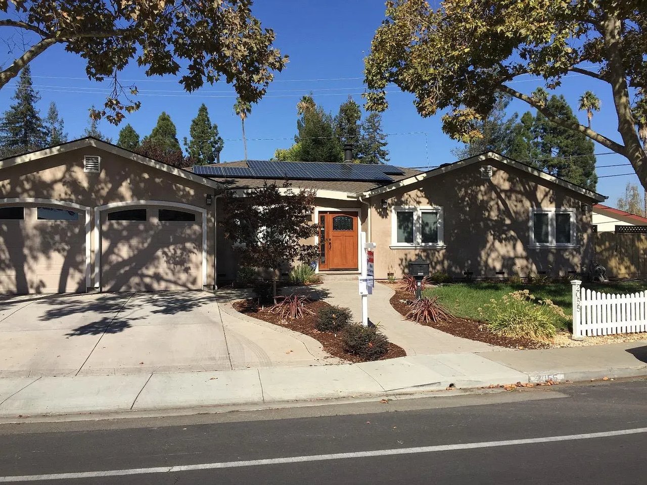 2055 Cabrillo Ave