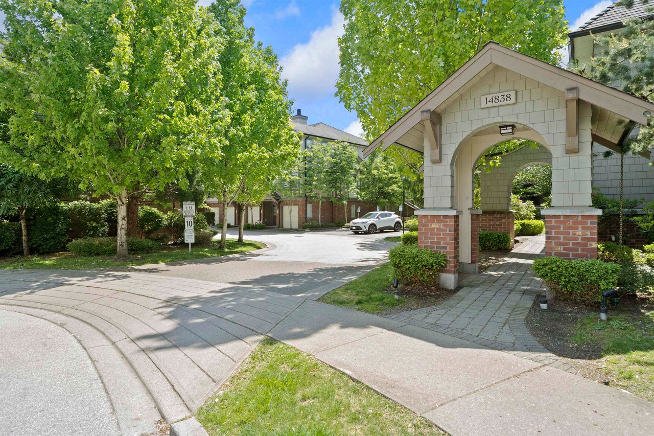 83-14838 61 Ave