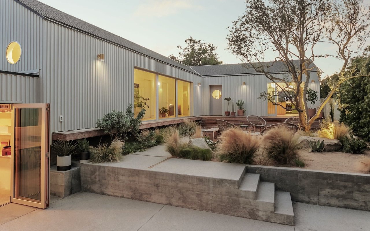 Courtyard House by And And And Studio, 2019