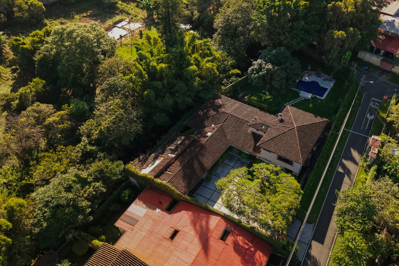 European Estate Pool Villa, Escazu, San Jose