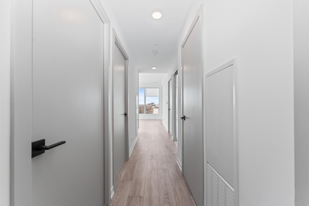 2020 Bathurst St Unit: 1121
