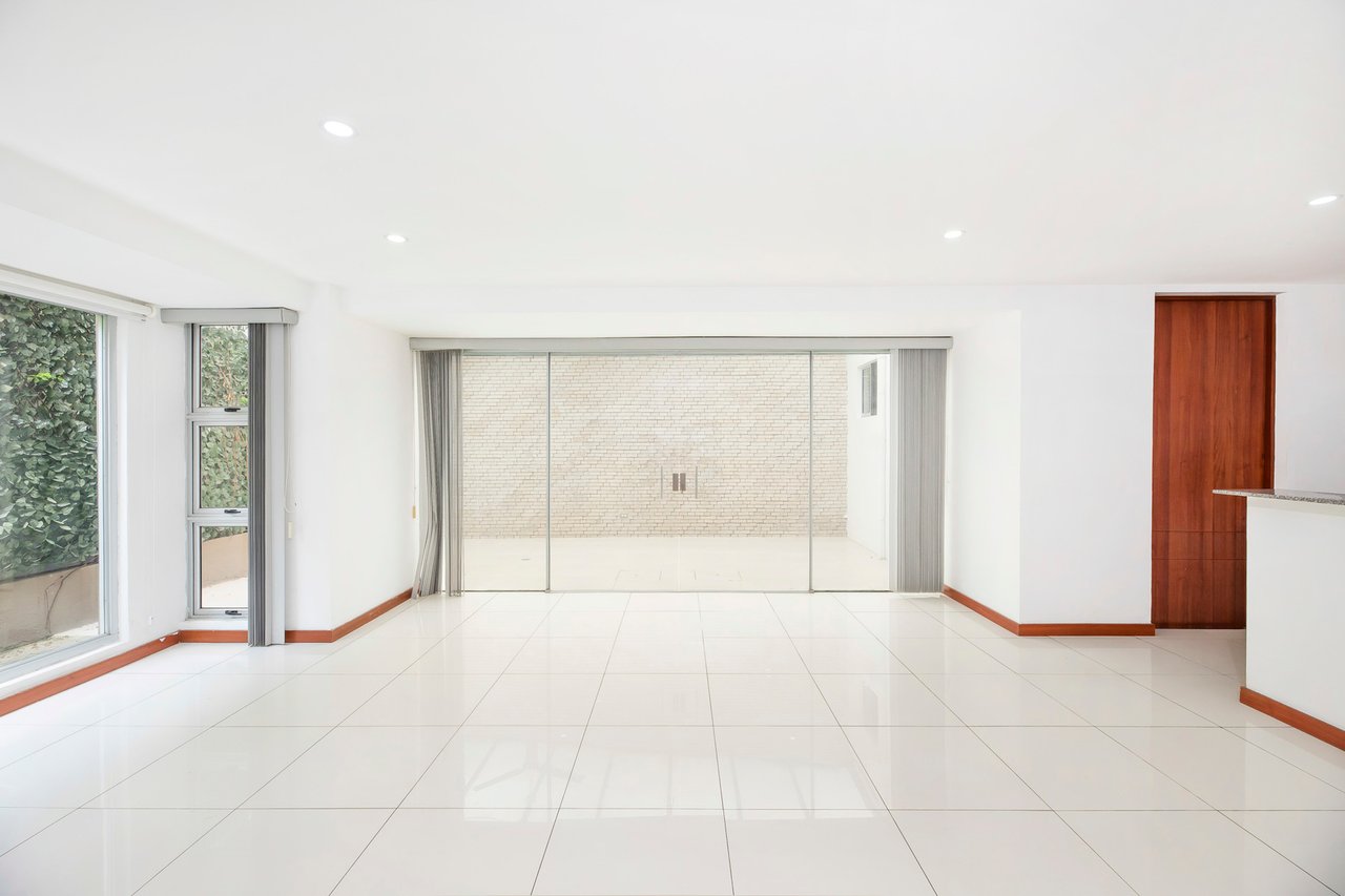 Contemporary Terrace Townhouse, Santa Ana, San Jose