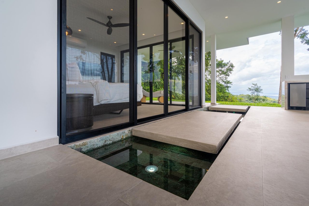 Private Solar Powered Ocean View Villa, Ojochal, Puntarenas