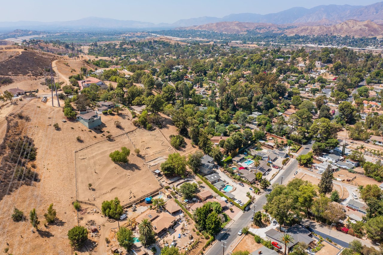 A Lil Bit O' Country in Shadow Hills * SOLD at full price