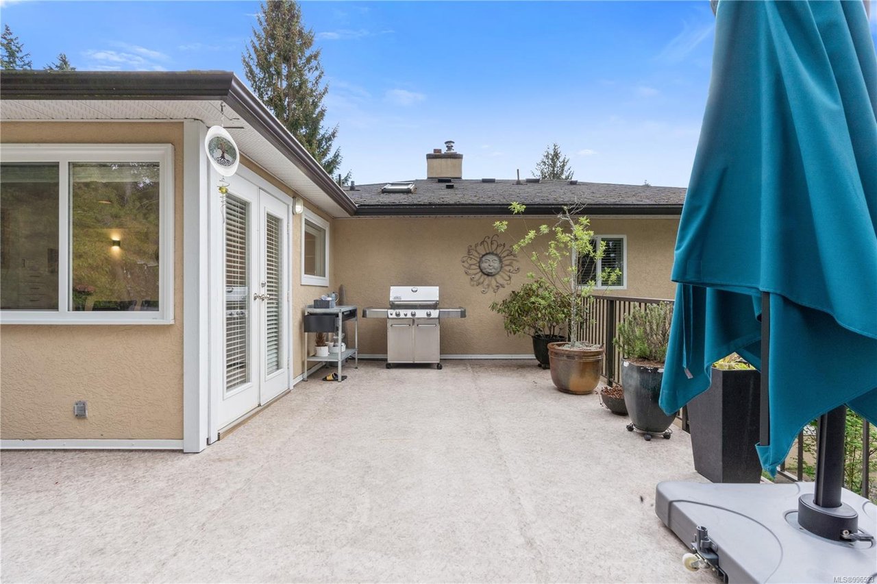 1228 Pearce Cres