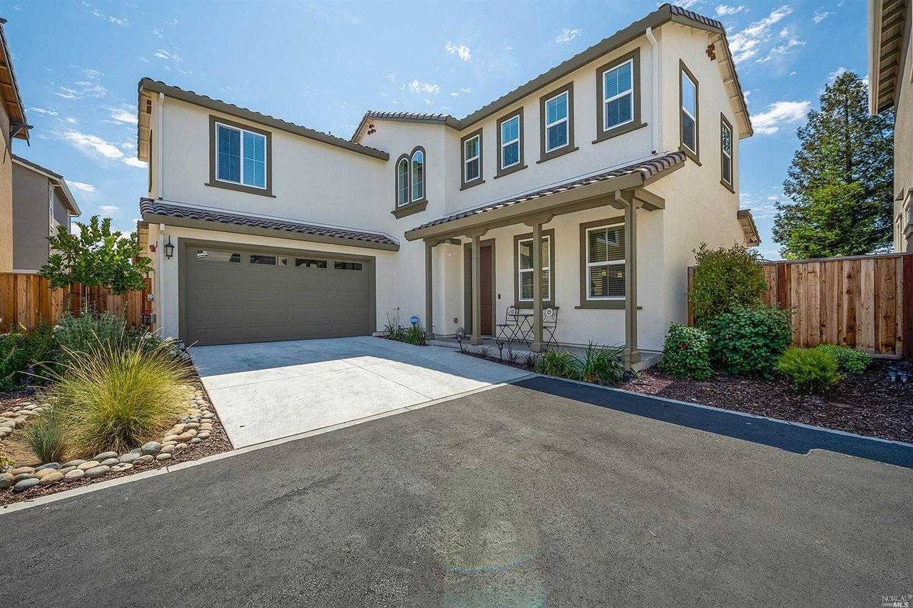 1841 Kelly Place