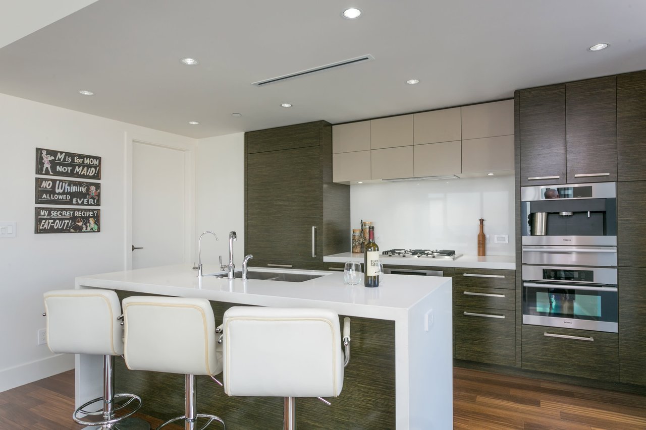 667 Howe St, #3604
