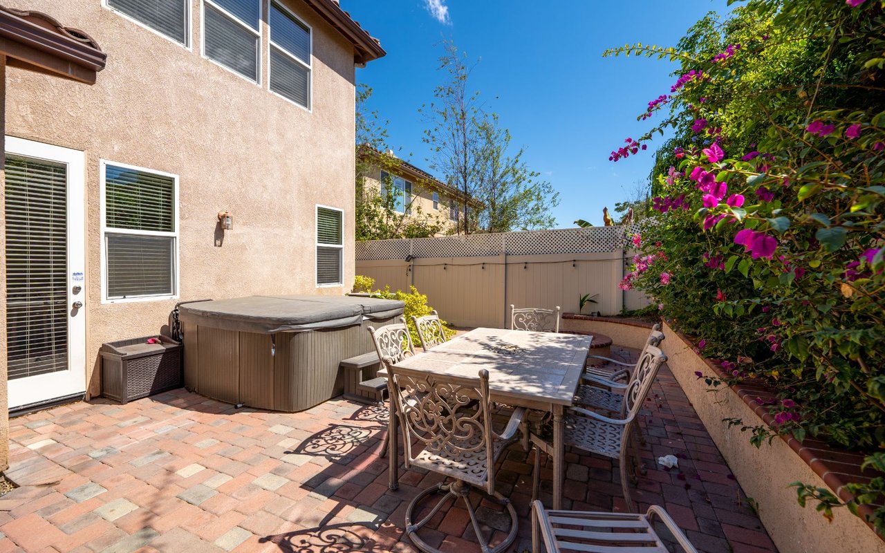 1273 Honeysuckle Avenue