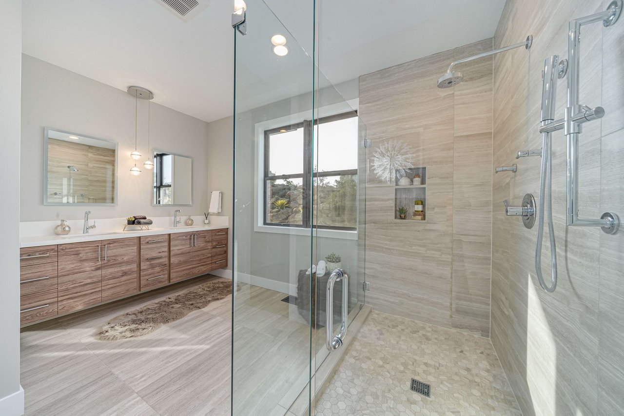 3927 Rincon Ridge Drive