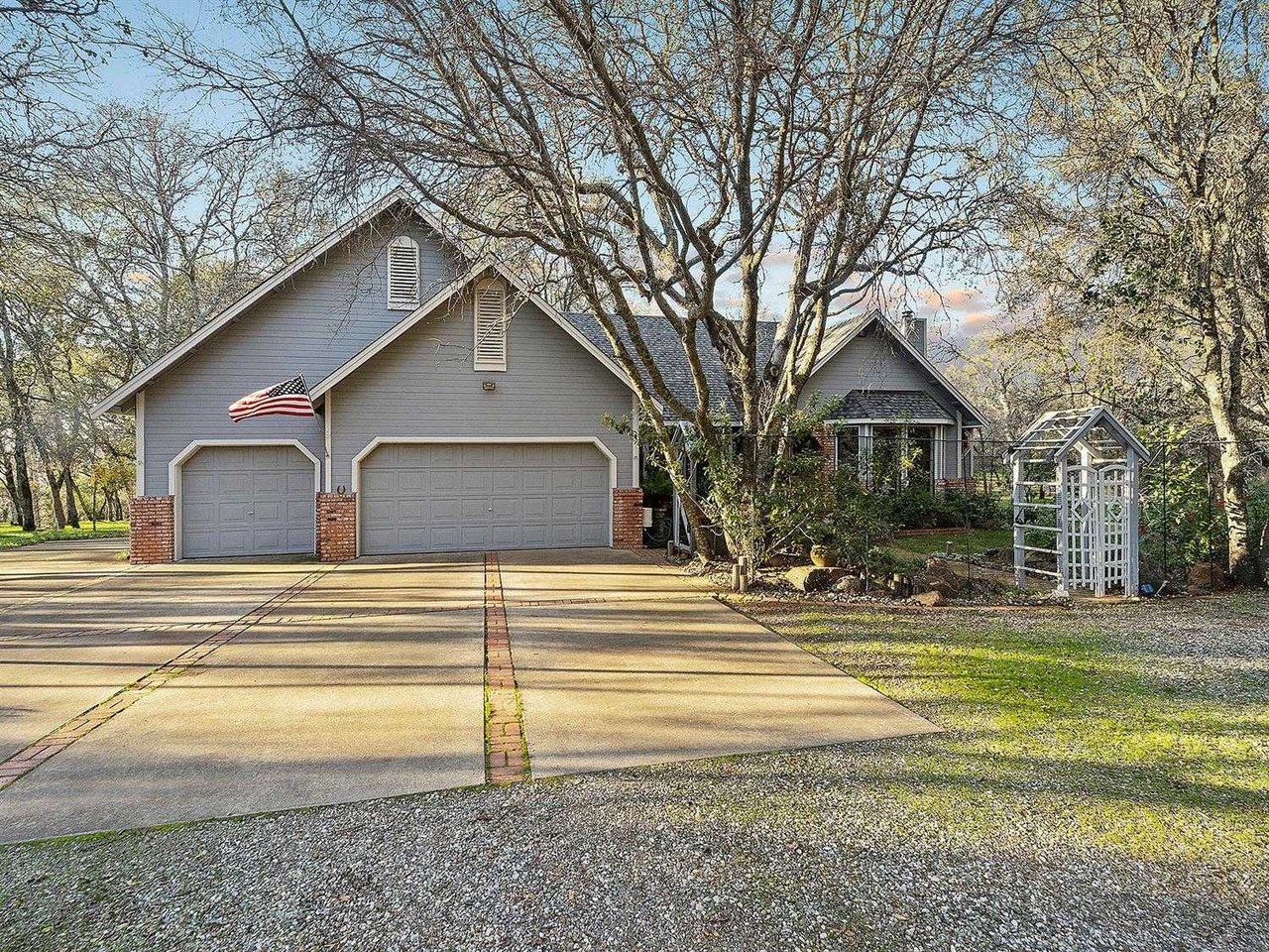 1910 Buckhorn Lane