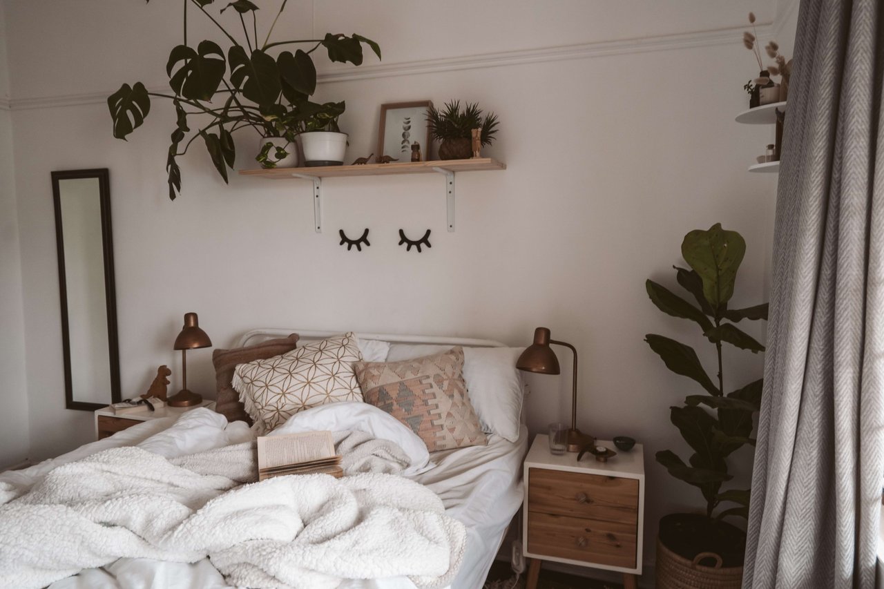 Unlocking the Door to Your Dream Apartment: 3 Ways Gen Zers Can Build Credit Before Renting