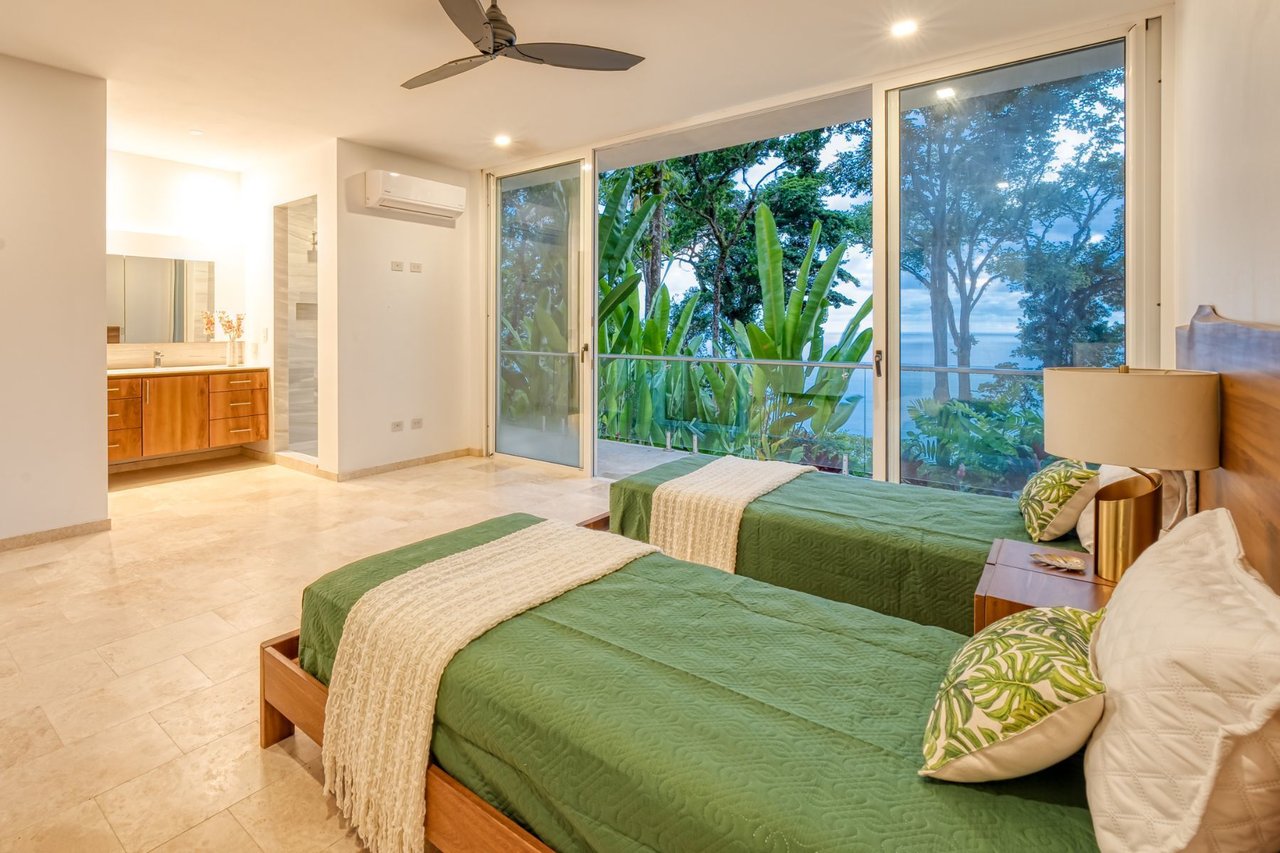 Modern Luxury Ocean View Home, Dominical, Puntarenas