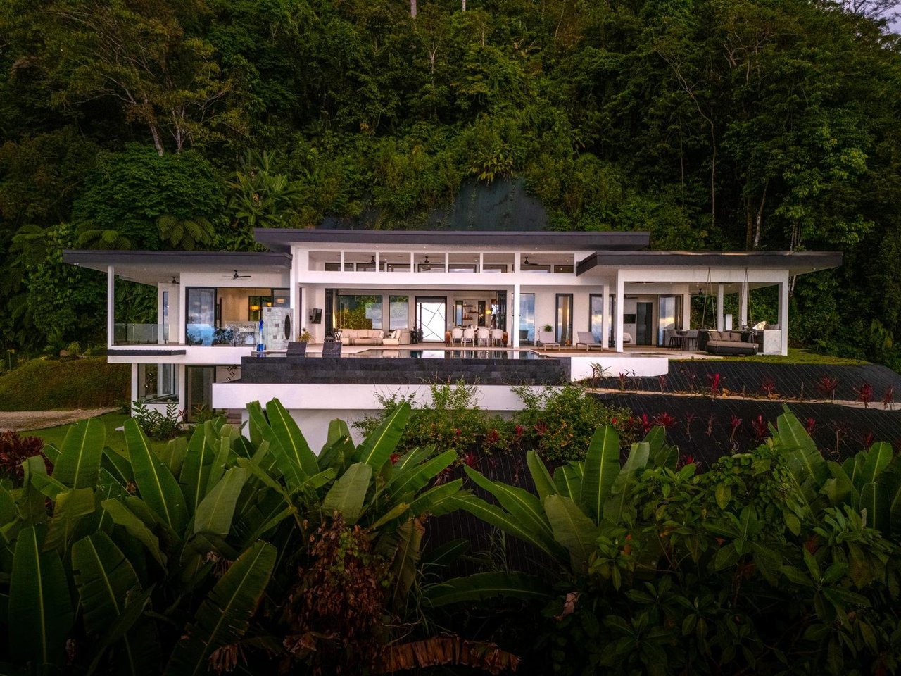Private Solar Powered Ocean View Villa, Ojochal, Puntarenas