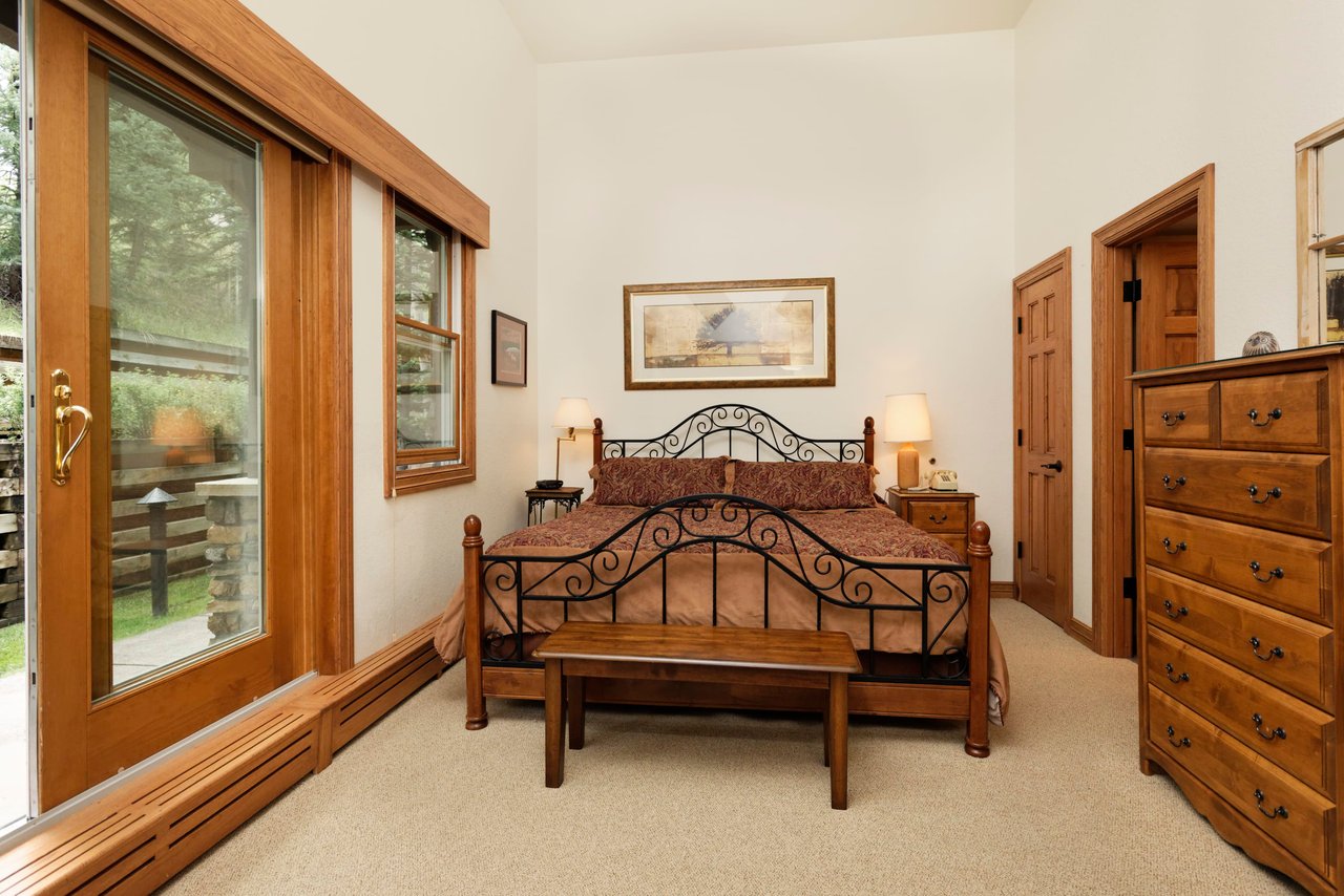 425 Wood Road, Unit 8