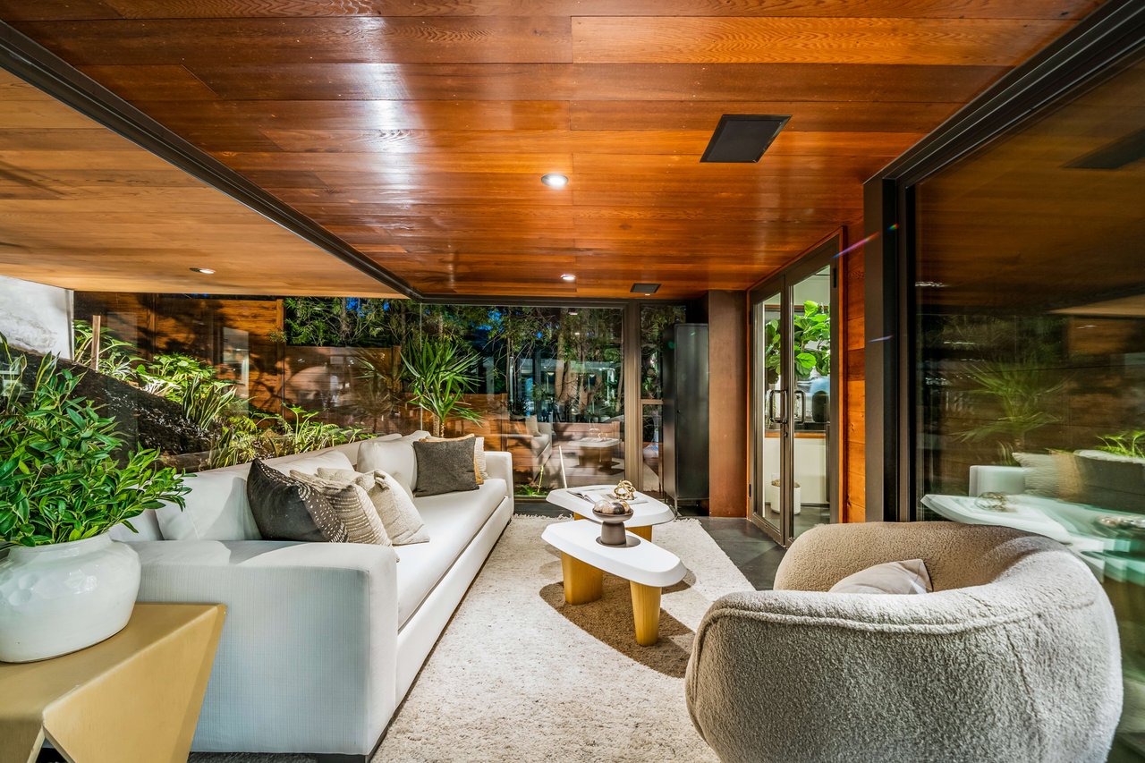 Urban Oasis: John Lautner-Inspired Canyon Retreat in L.A. Is Available for $4.9M