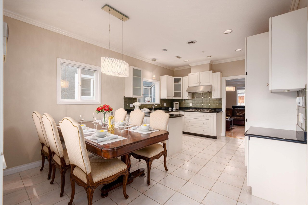 2716 W 42nd Ave