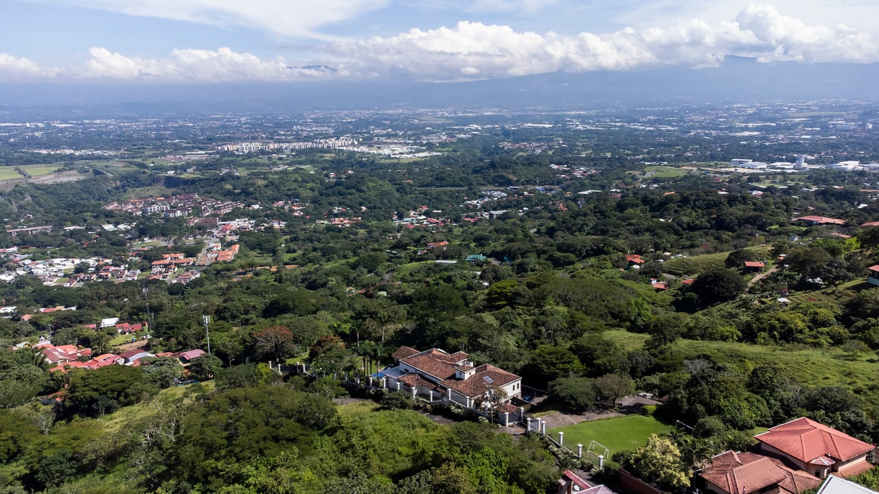 Panoramic View Mountain Estate, Ciudad Colon, San Jose