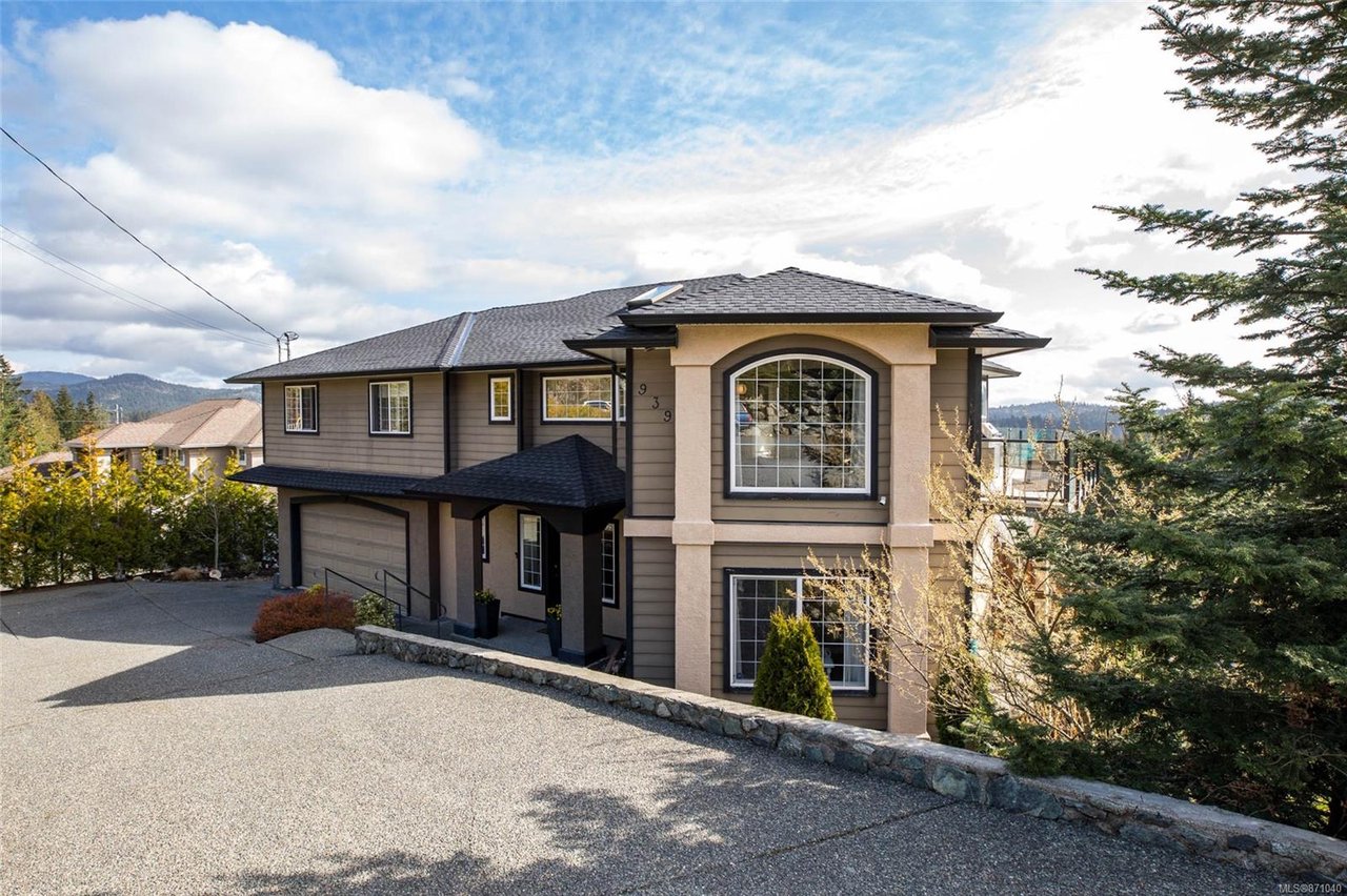 939 Whisperwind Pl, Langford