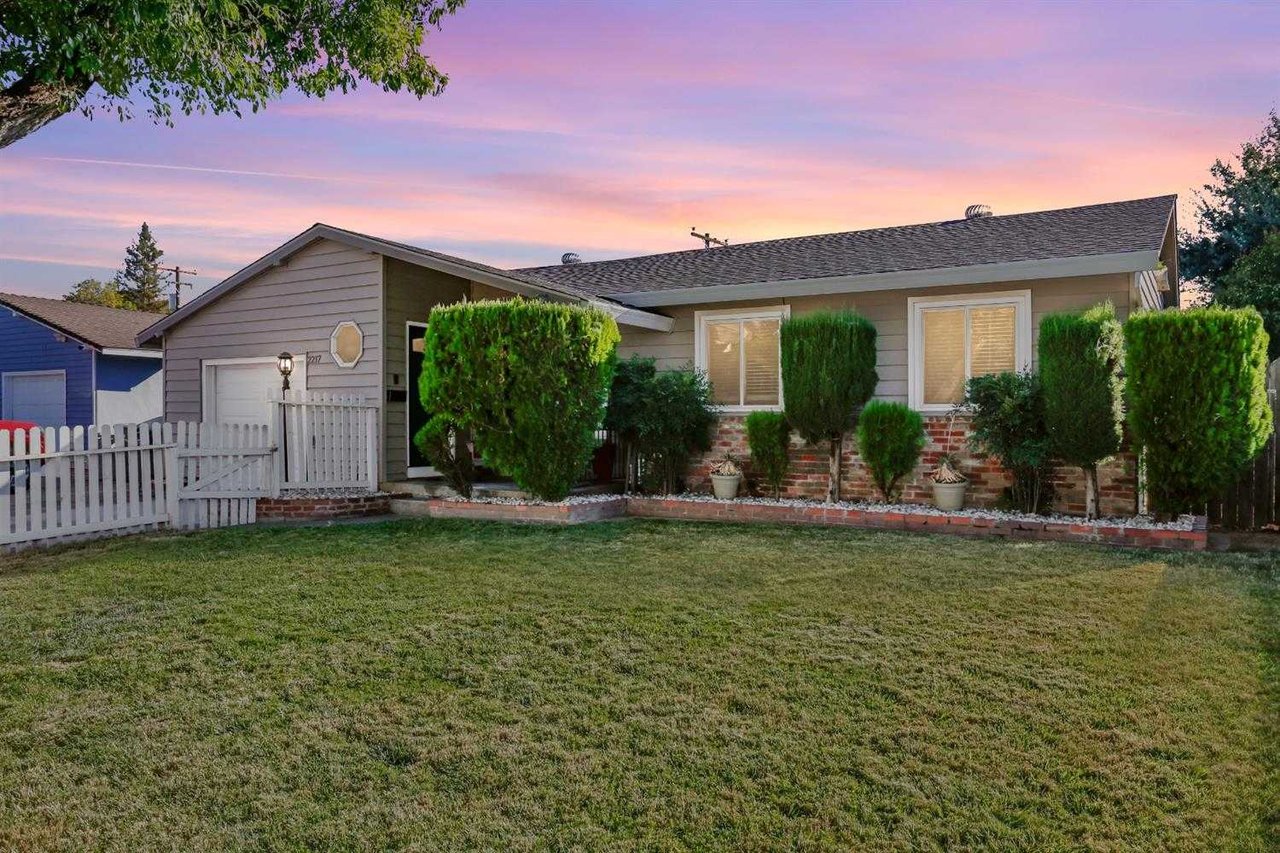2217 Rockbridge Road