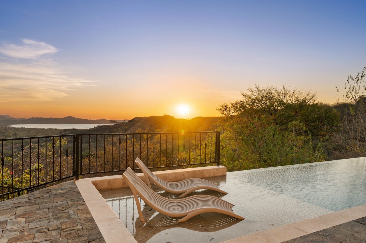 Renovated Tropical Ocean Estate, Flamingo, Guanacaste