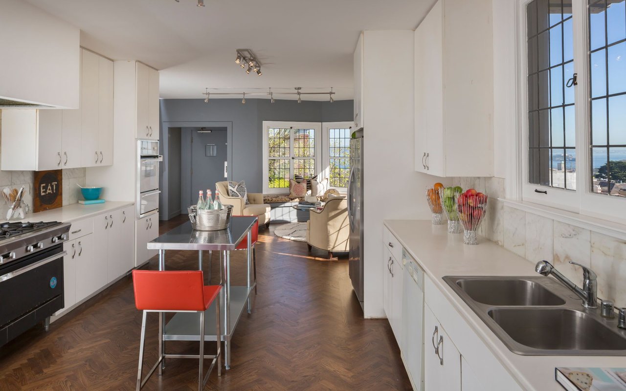 Legendary Pacific Heights Residence