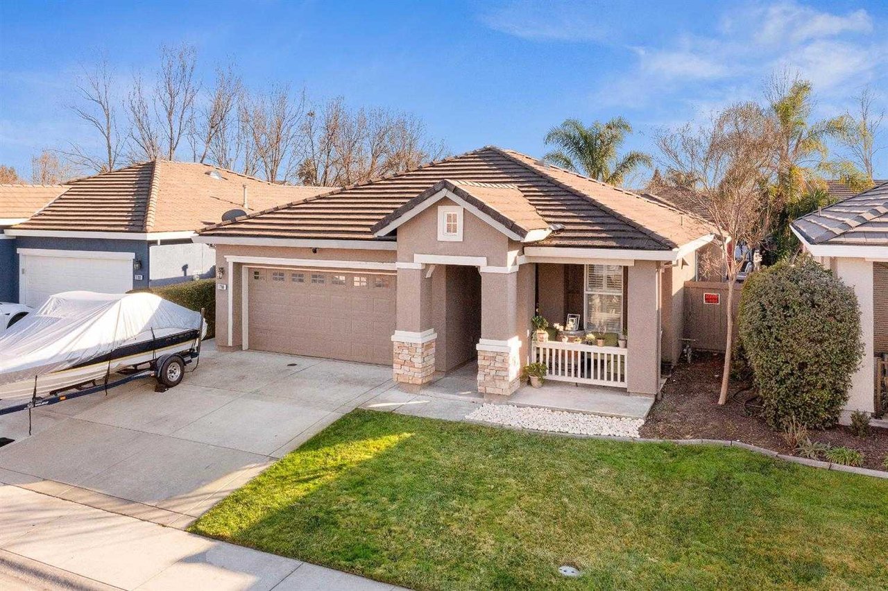 1706 Daggett Way
