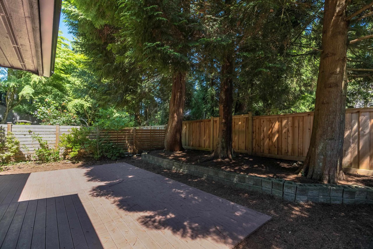 1991 Cedar Village Cres