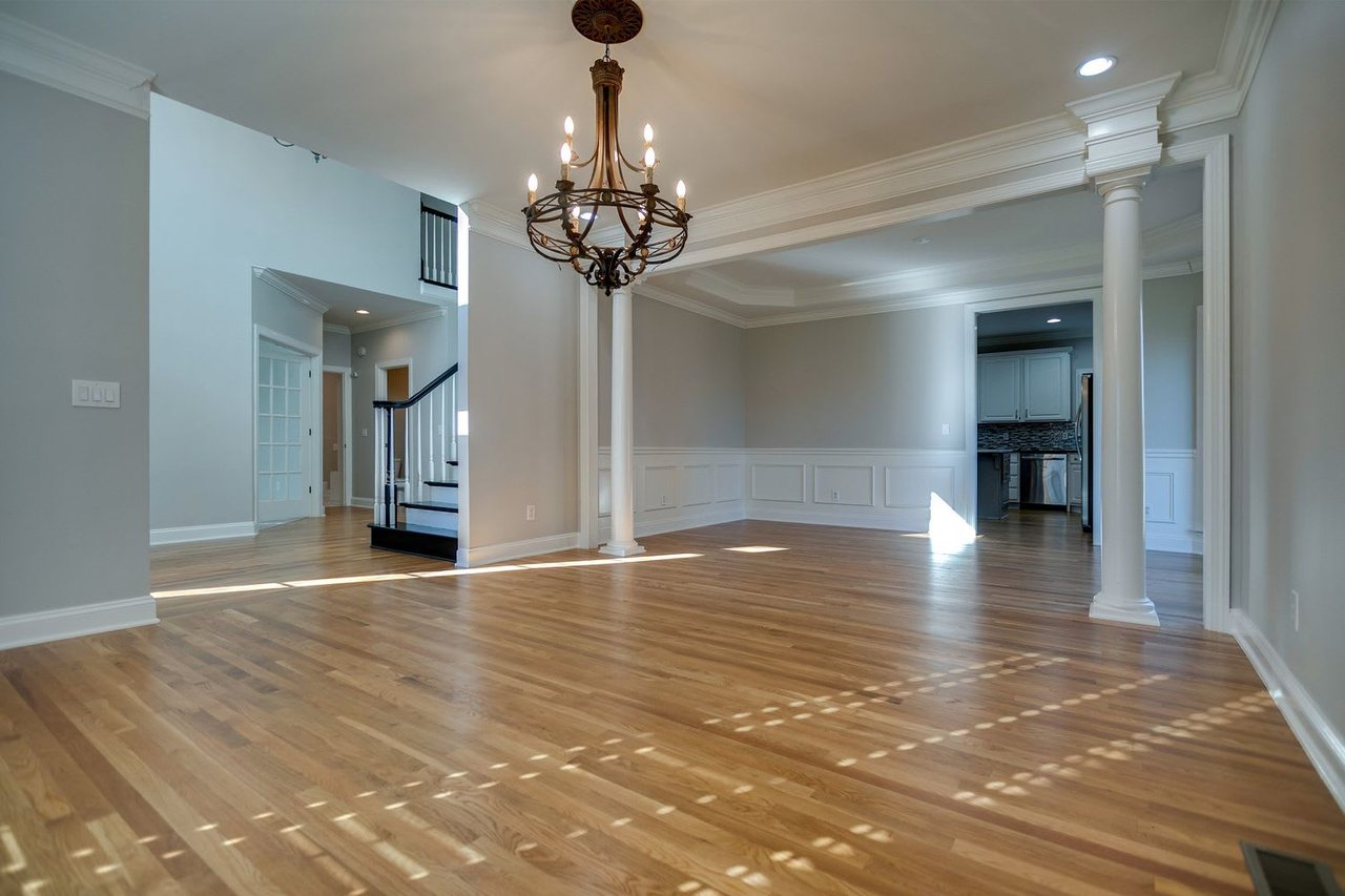400 Pond View Ct