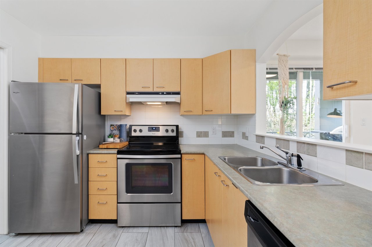 404-8495 Jellicoe St