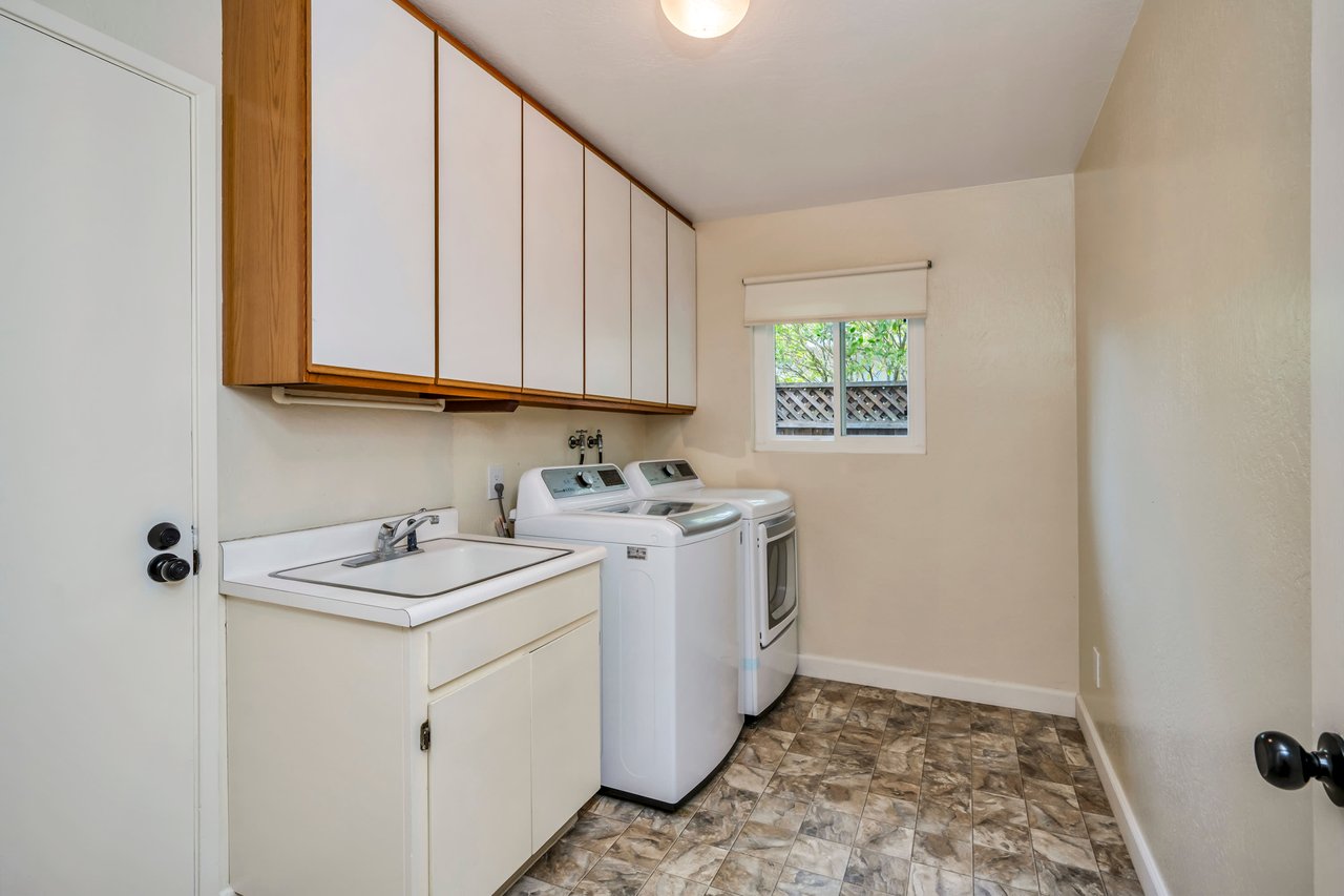 4858 Devonshire Place