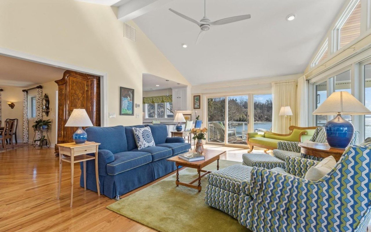 225 Winchester Beach Dr