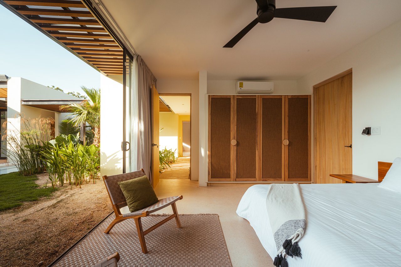 Tropical Modern Four Bedroom Home, Tamarindo, Guanacaste