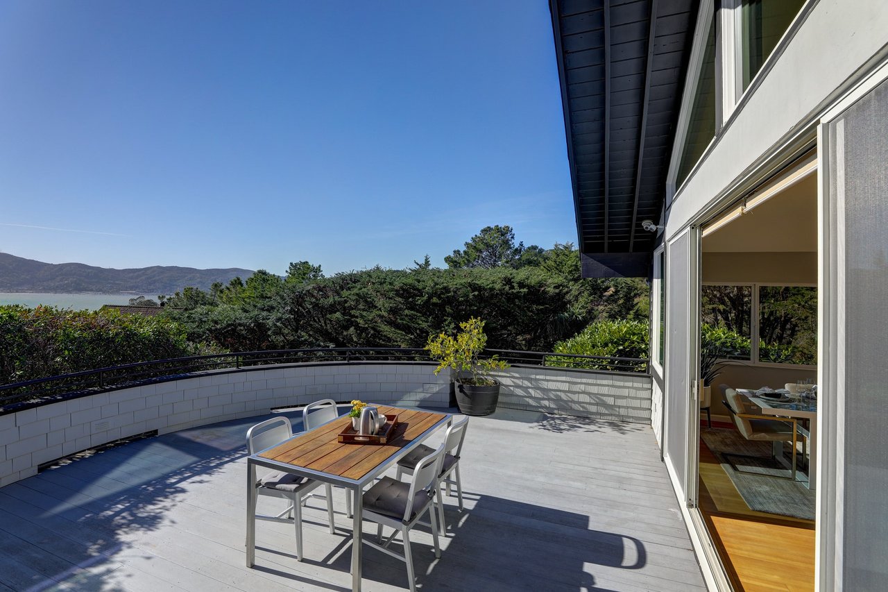 16 Mark Terrace, Tiburon