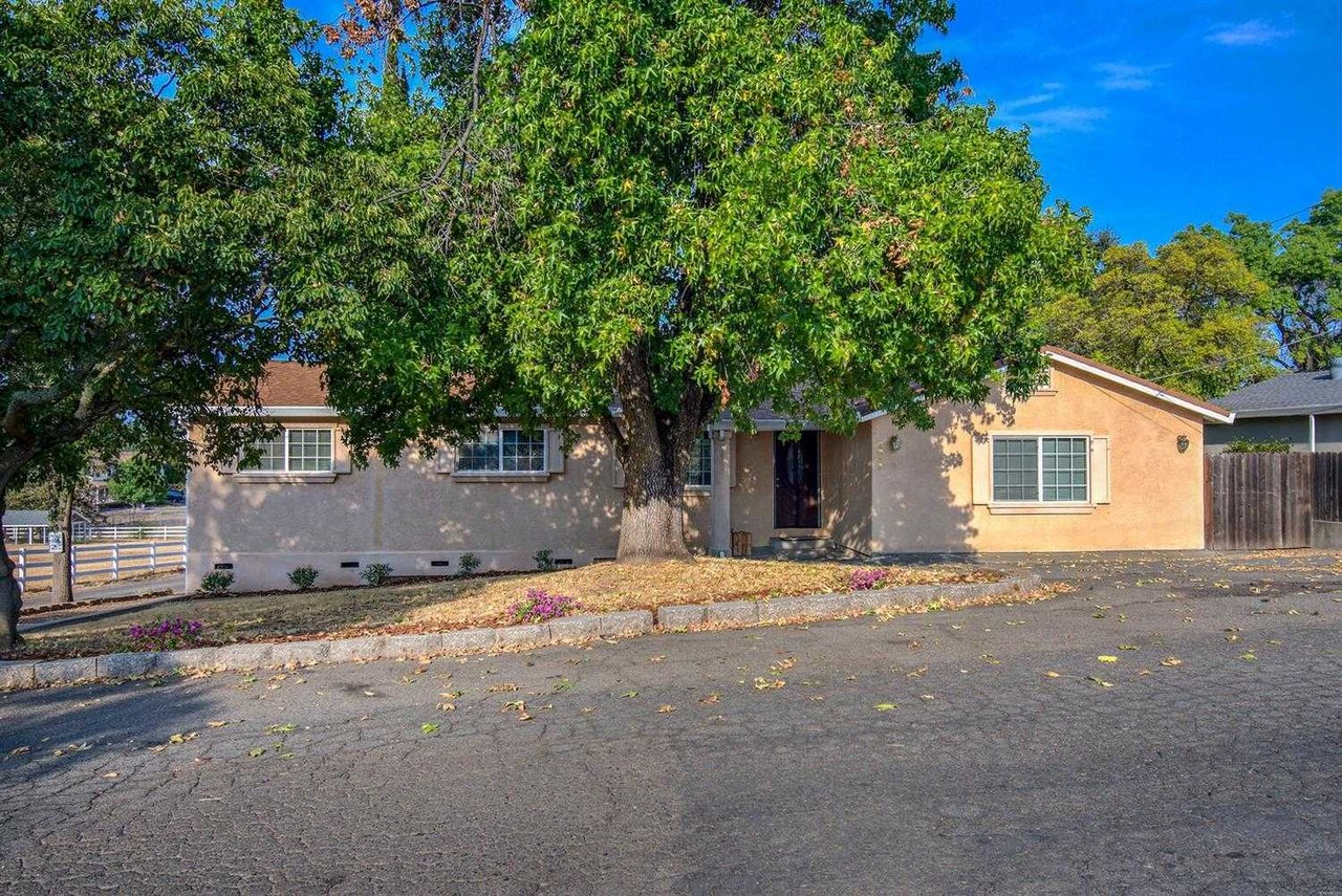 7933 Peerless Avenue