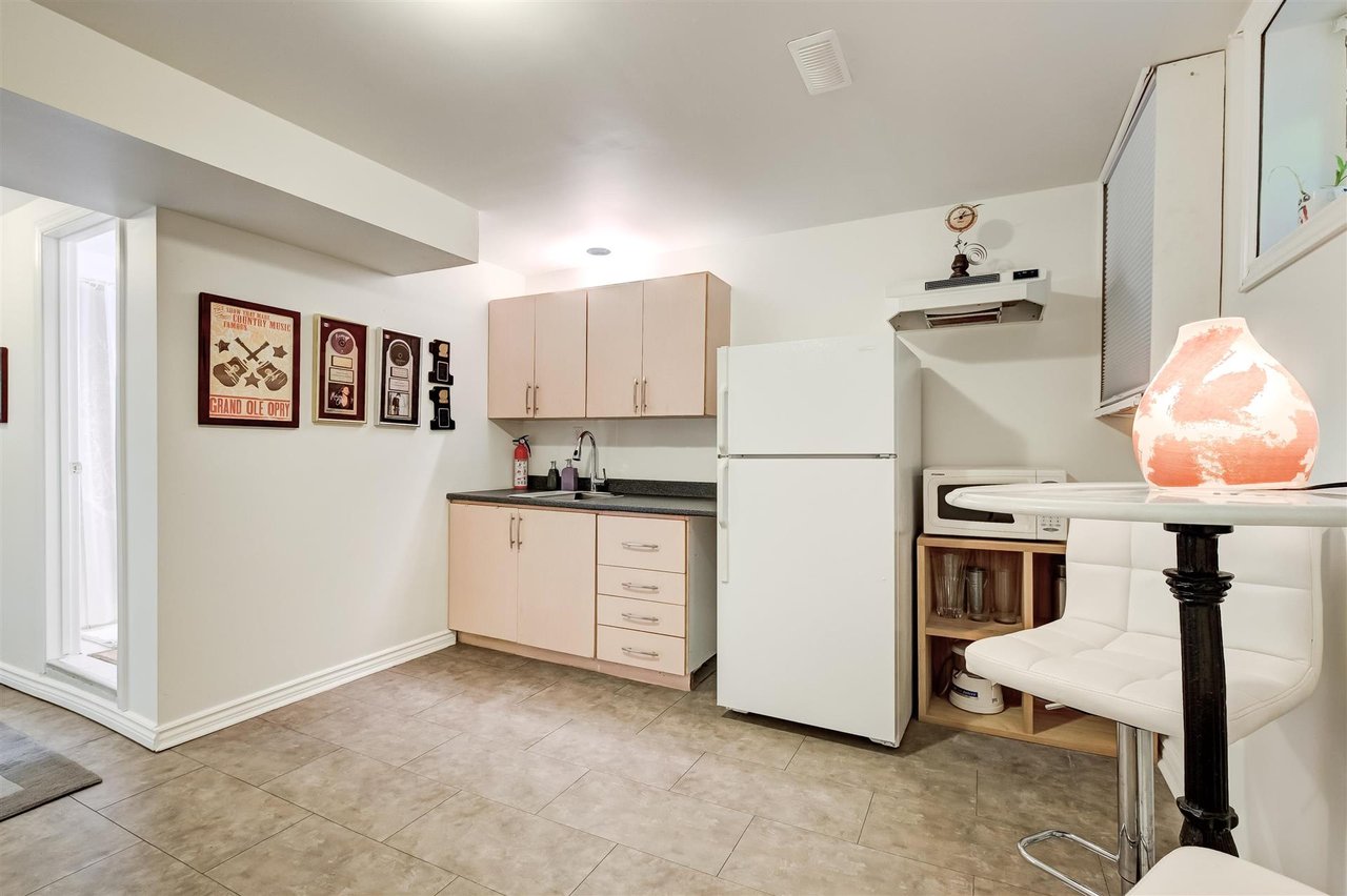 40 Nuffield Dr