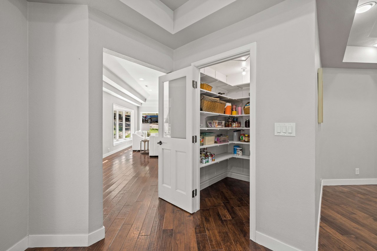 2880 Carlson Drive