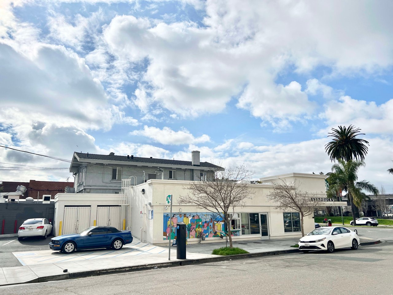 470 Lake Park Ave