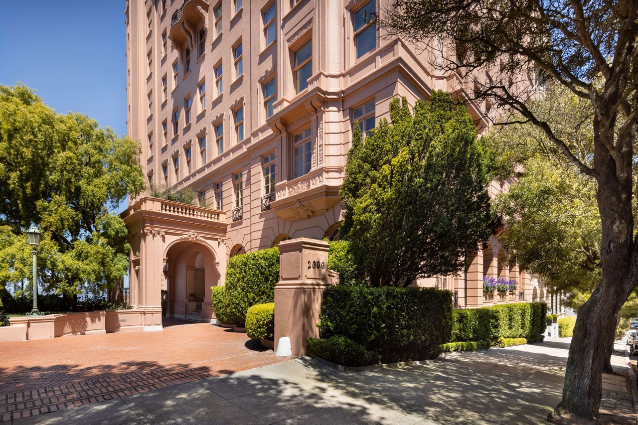 Grand-Scale, Beaux Arts View Apartment