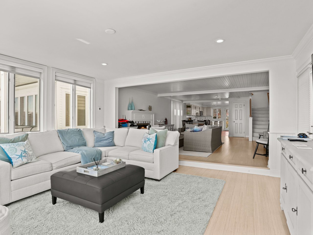 1141 Fairfield Beach Road, Fairfield